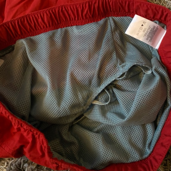 Columbia Palmerston Peak Short Omni-Shade UPF 50 Mens Red - Picture 7 of 7